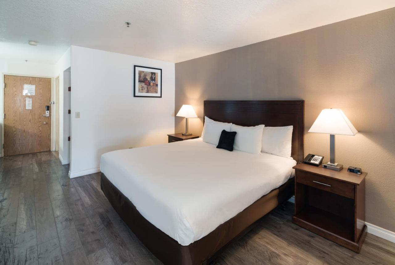Red Lion Inn & Suites Kennewick Tri-Cities Eksteriør billede