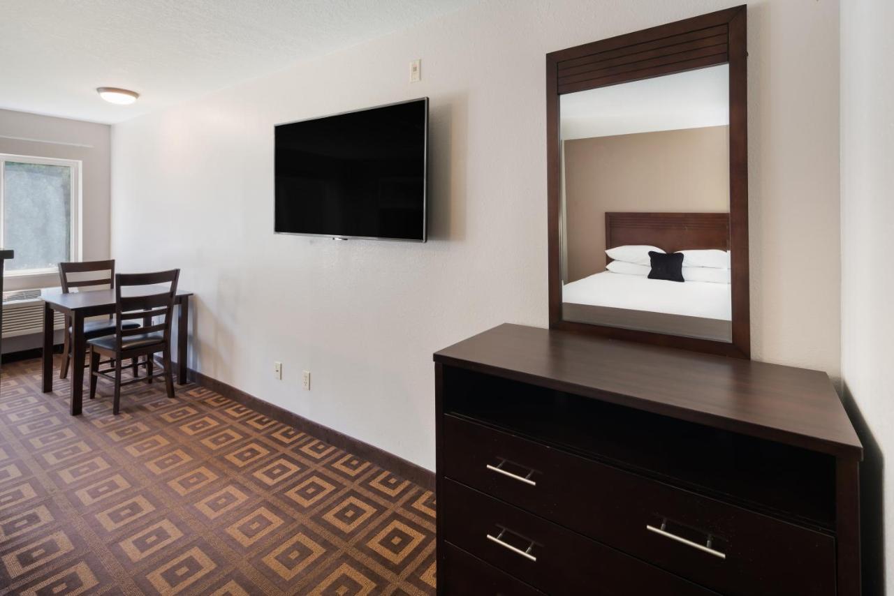 Red Lion Inn & Suites Kennewick Tri-Cities Eksteriør billede