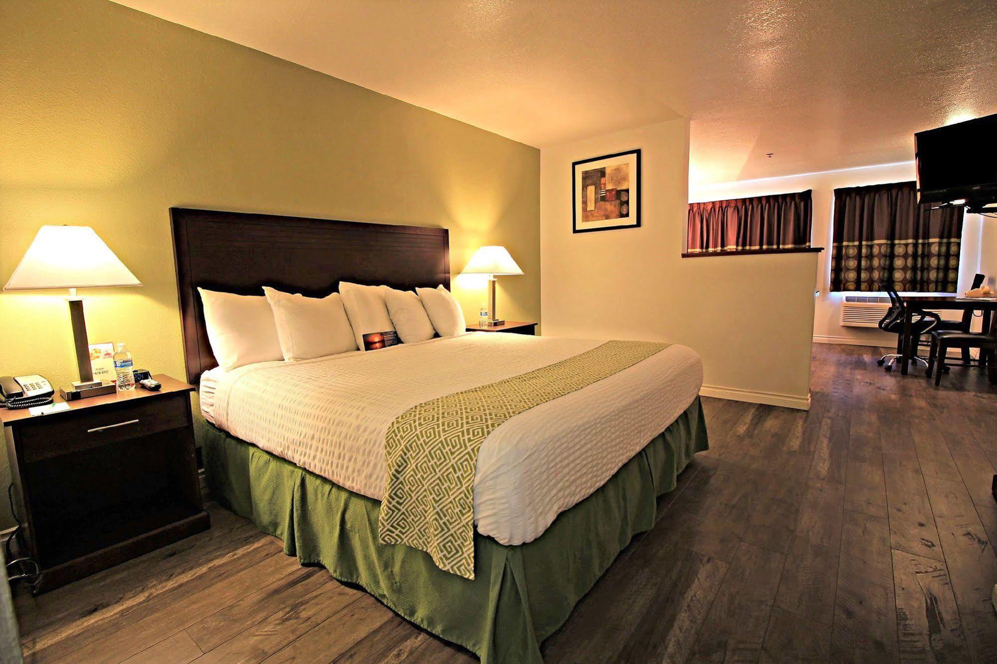 Red Lion Inn & Suites Kennewick Tri-Cities Eksteriør billede