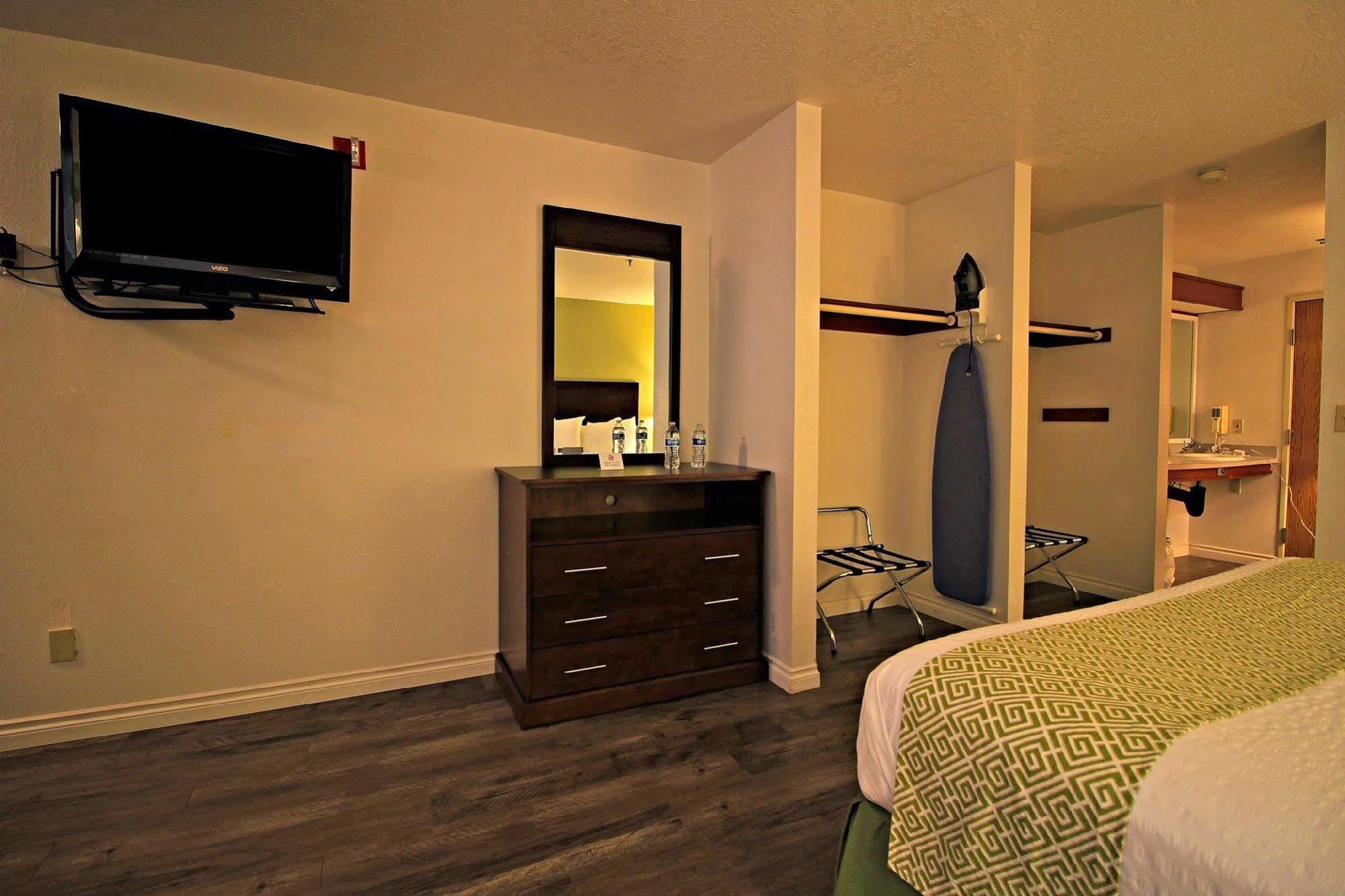 Red Lion Inn & Suites Kennewick Tri-Cities Eksteriør billede